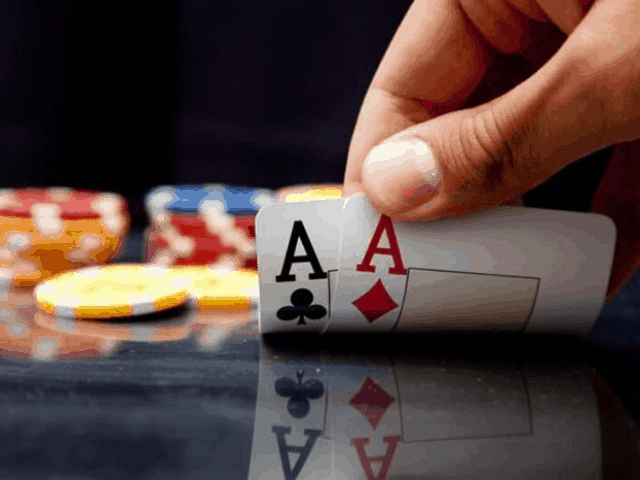 Luật chơi và cách đánh bài Poker cho tân binh