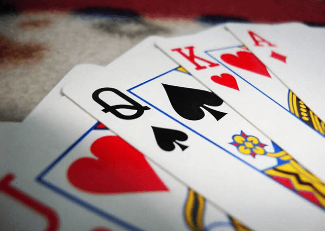 Chơi sảnh rồng trong tiến lên miền Nam như thế nào để hiệu quả