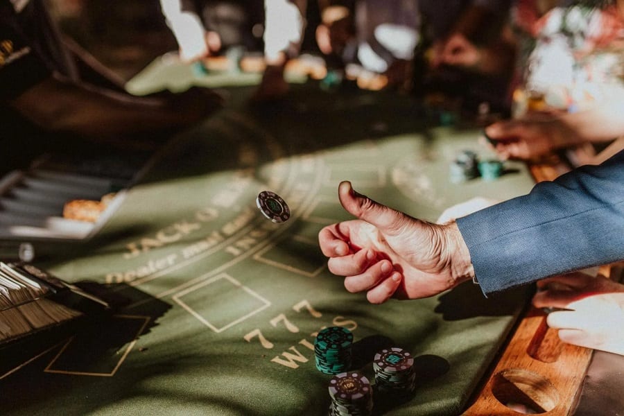 Liệu rằng việc sử dụng đếm thẻ trong Xì dách có hợp pháp hay không?