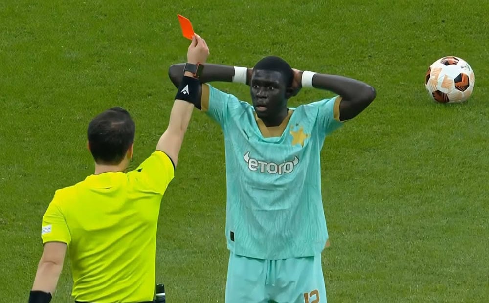 Kèo thẻ đỏ có dễ ăn không? Cách soi kèo chuẩn với cơ hội thắng cao