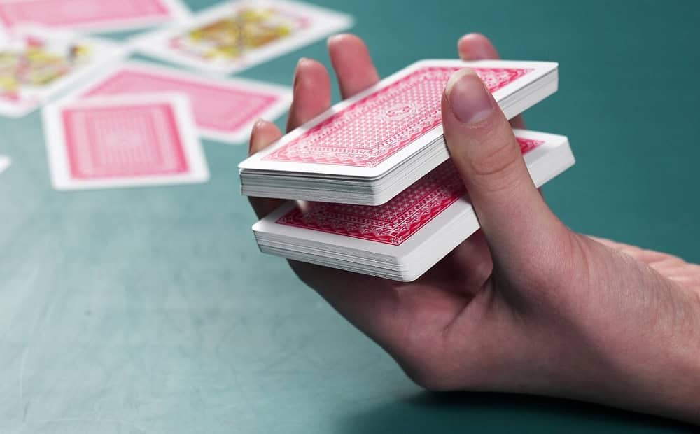 Kinh nghiệm chơi bài cào chắc tay cho người chơi mới tại SBOTOP